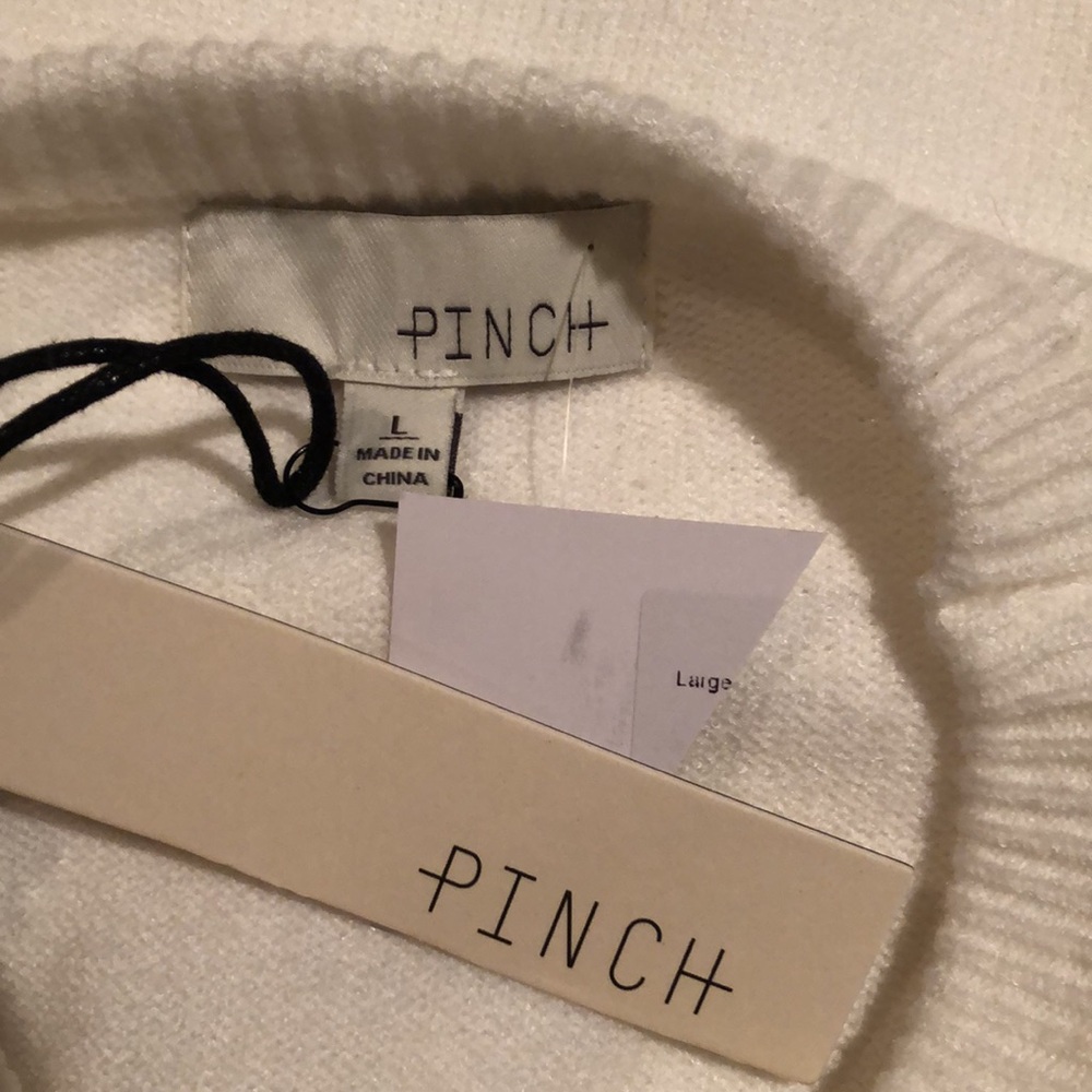 Pinch Sweater - Picture 7 of 7